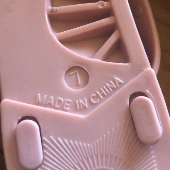 BCBG Generation pink jelly thong sandals🎀 - Picture 5 of 5